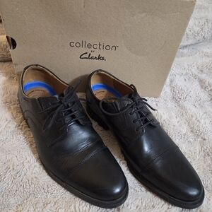 Mens Clarks Whiddon Cap Classic Black Leather Oxfords